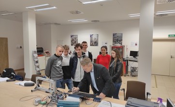 Warsztaty z cyfrowego przetwarzania sygnałów dla uczniów Zespołu Szkół Ponadgimnazjalnych nr 1