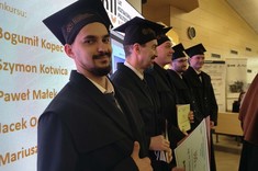 uczestnicy konkursu Dyplomowa Sesja Plakatowa POSTER MASTER 2026,