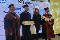 od lewej: dziekan WMT dr hab. inż. Andrzej Trytek, prof. PRz, uczestnik konkursu mgr inż. Bogumił Kopeć, Pani Kamila Mitka TSSE Euro-Park Wisłosan oraz prorektor ds. rozwoju i współpracy – prof. dr hab. inż. Jarosław Sęp,