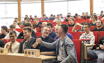 Tłumy uczniów na Dniu Otwartym WMT